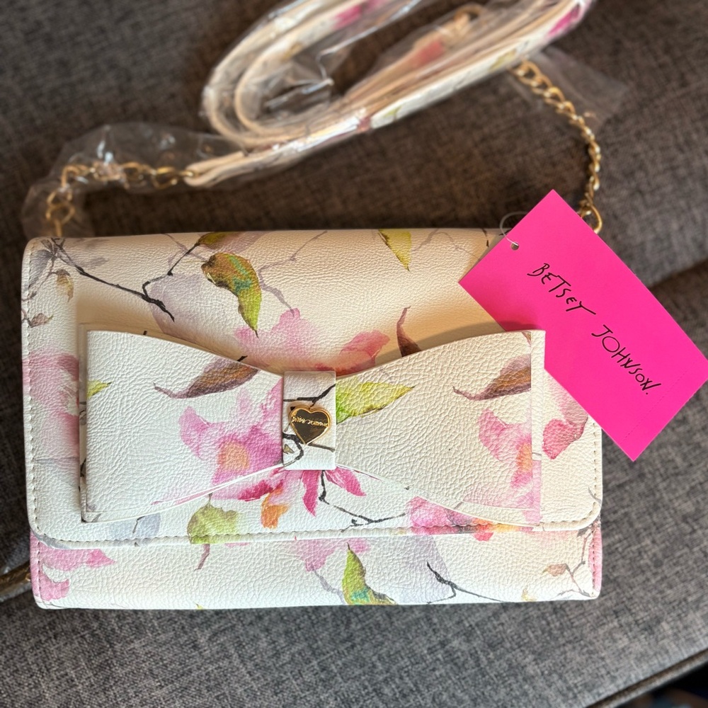 Betsey Johnson Floral Bow Crossbody Purse Wallet on Chain NWT
